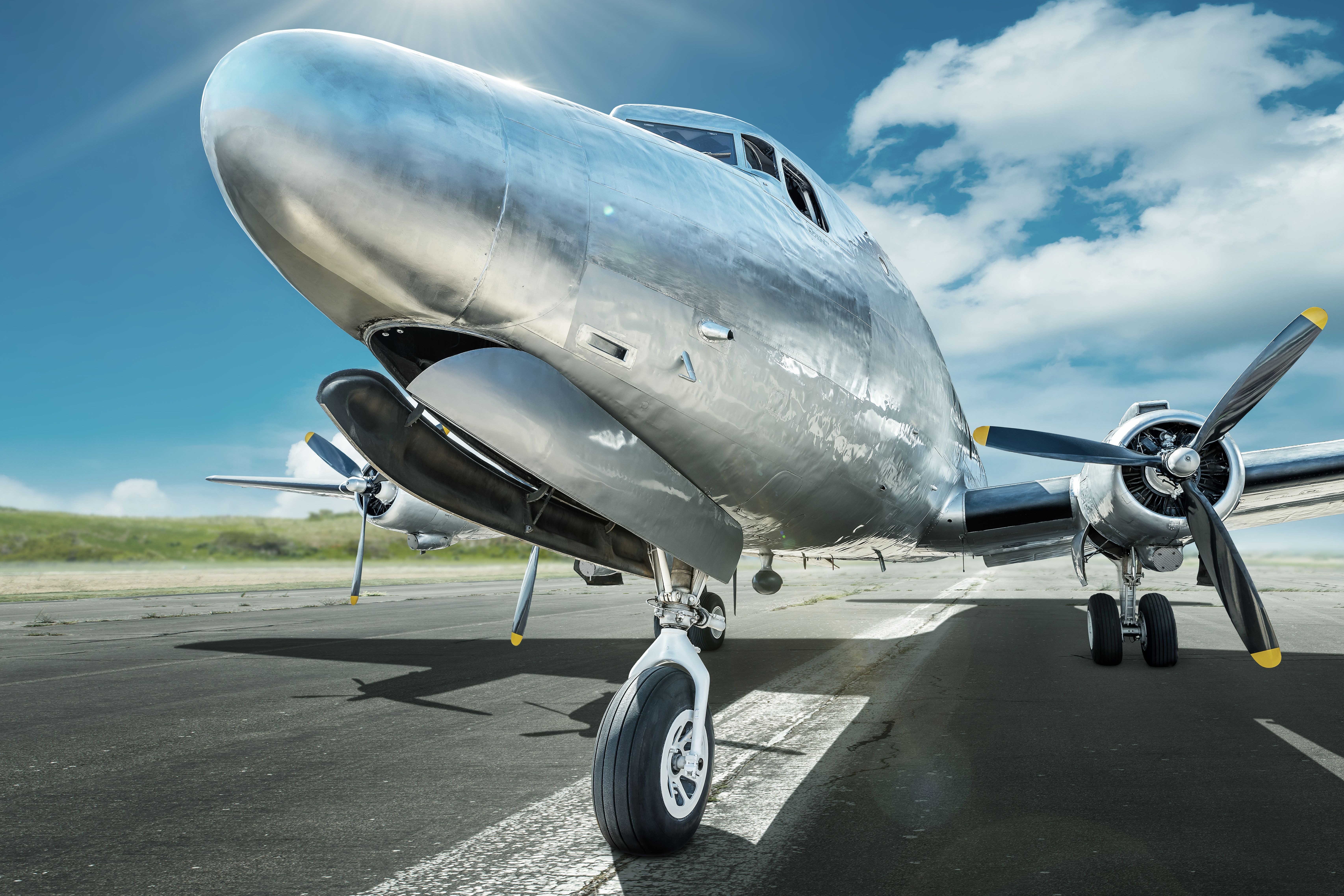 DC-3 CLOSE UP