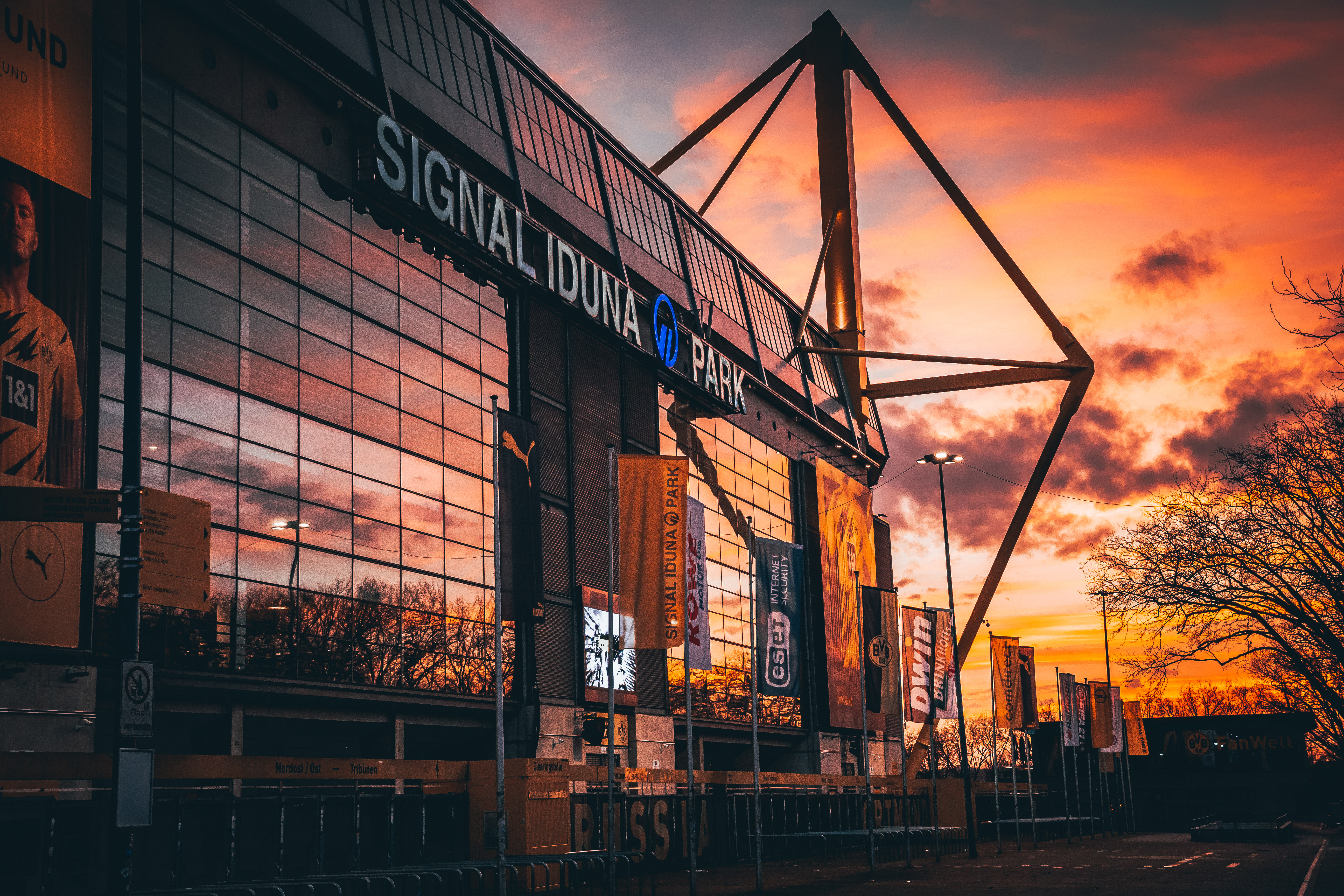 STADION DÄMMERUNG