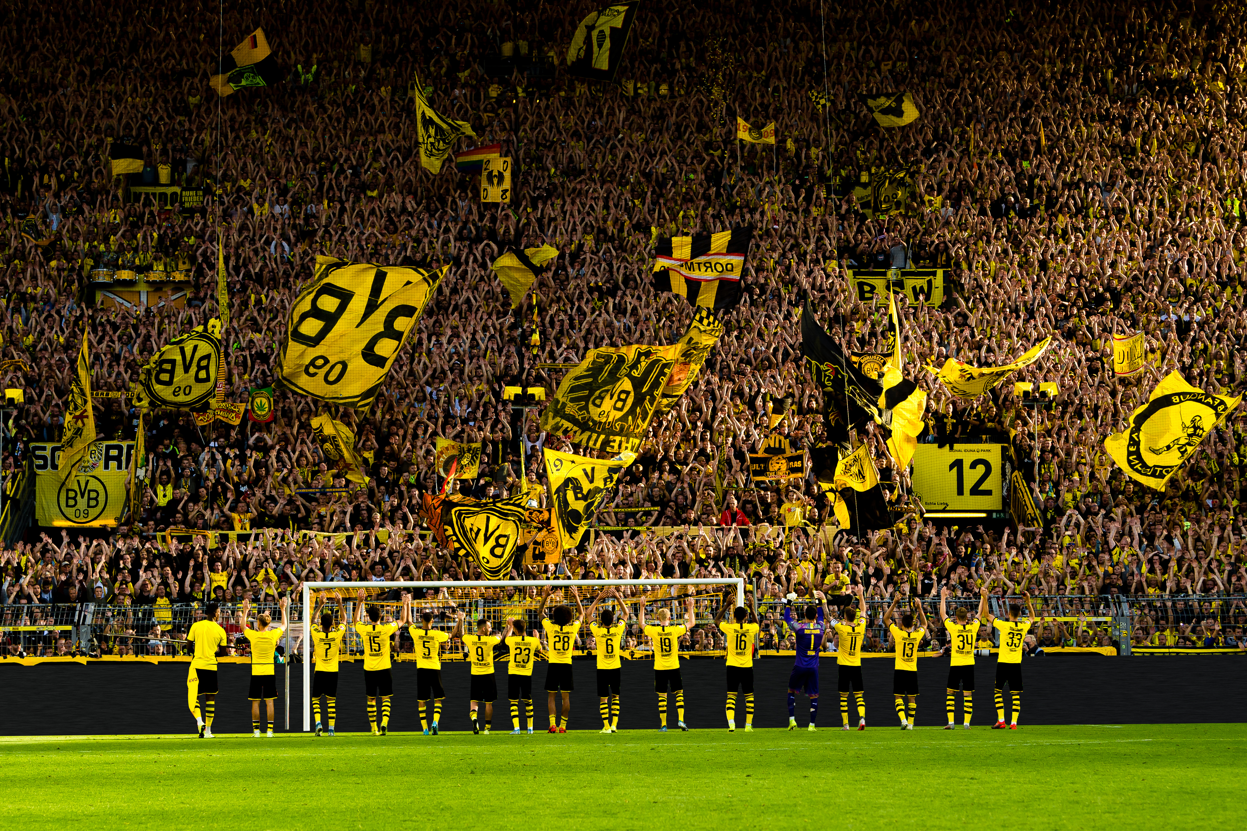 SÜDTRIBÜNE MANNSCHAFT