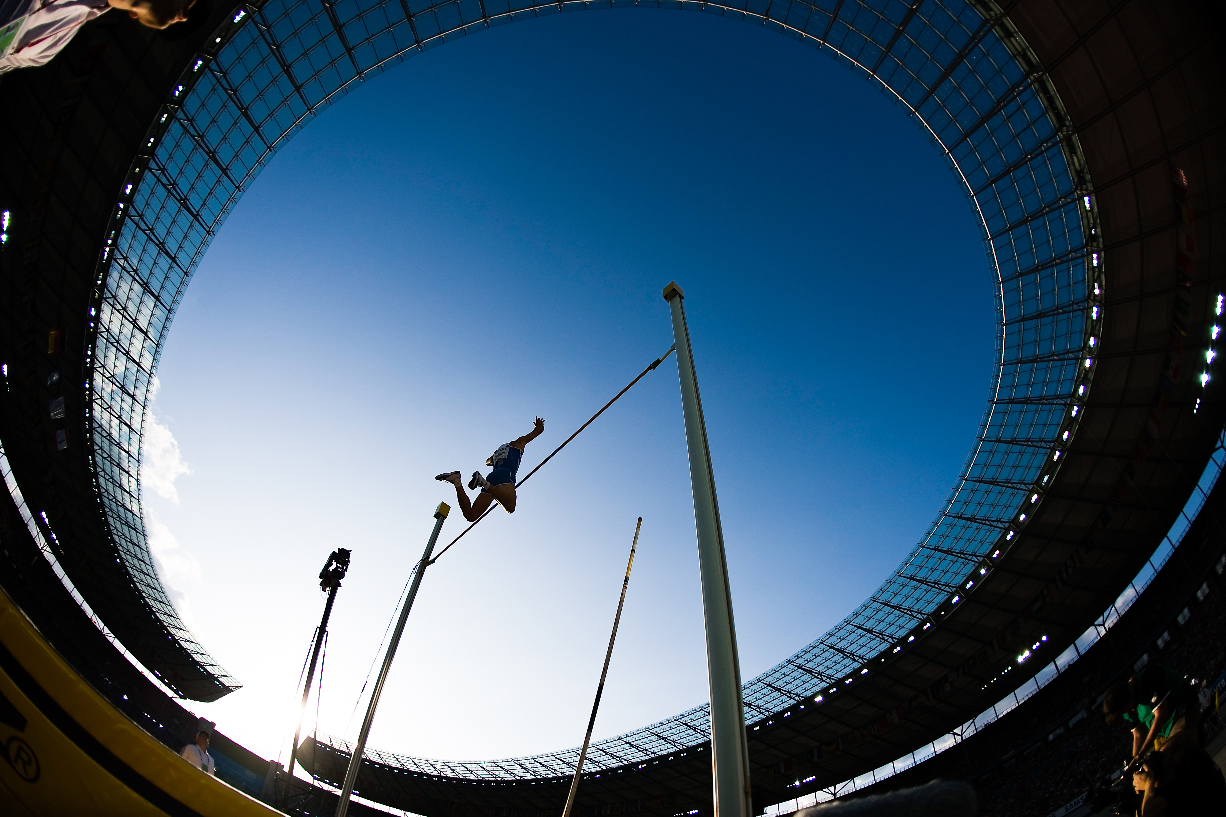 POLE VAULT