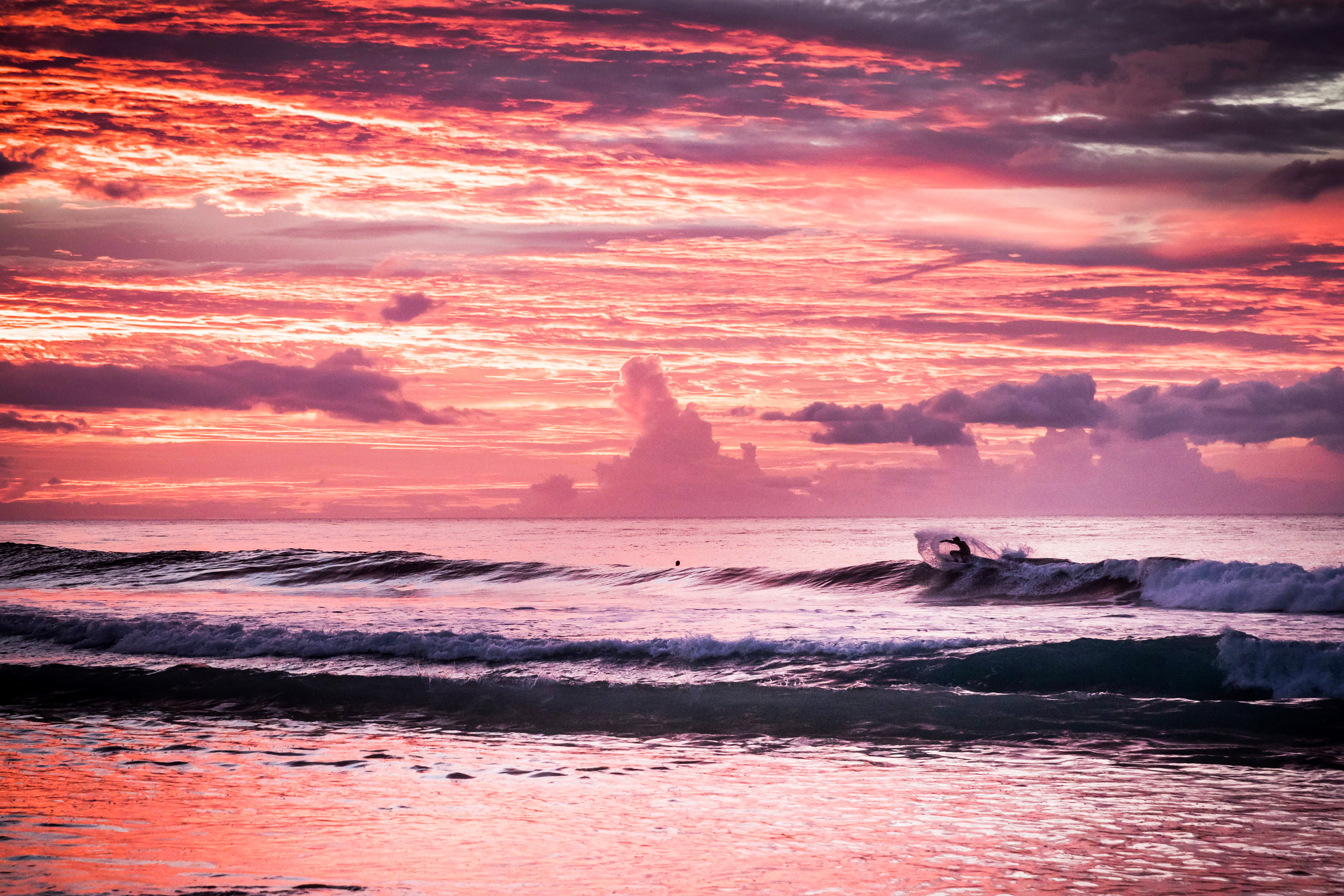 SUNSET SURF