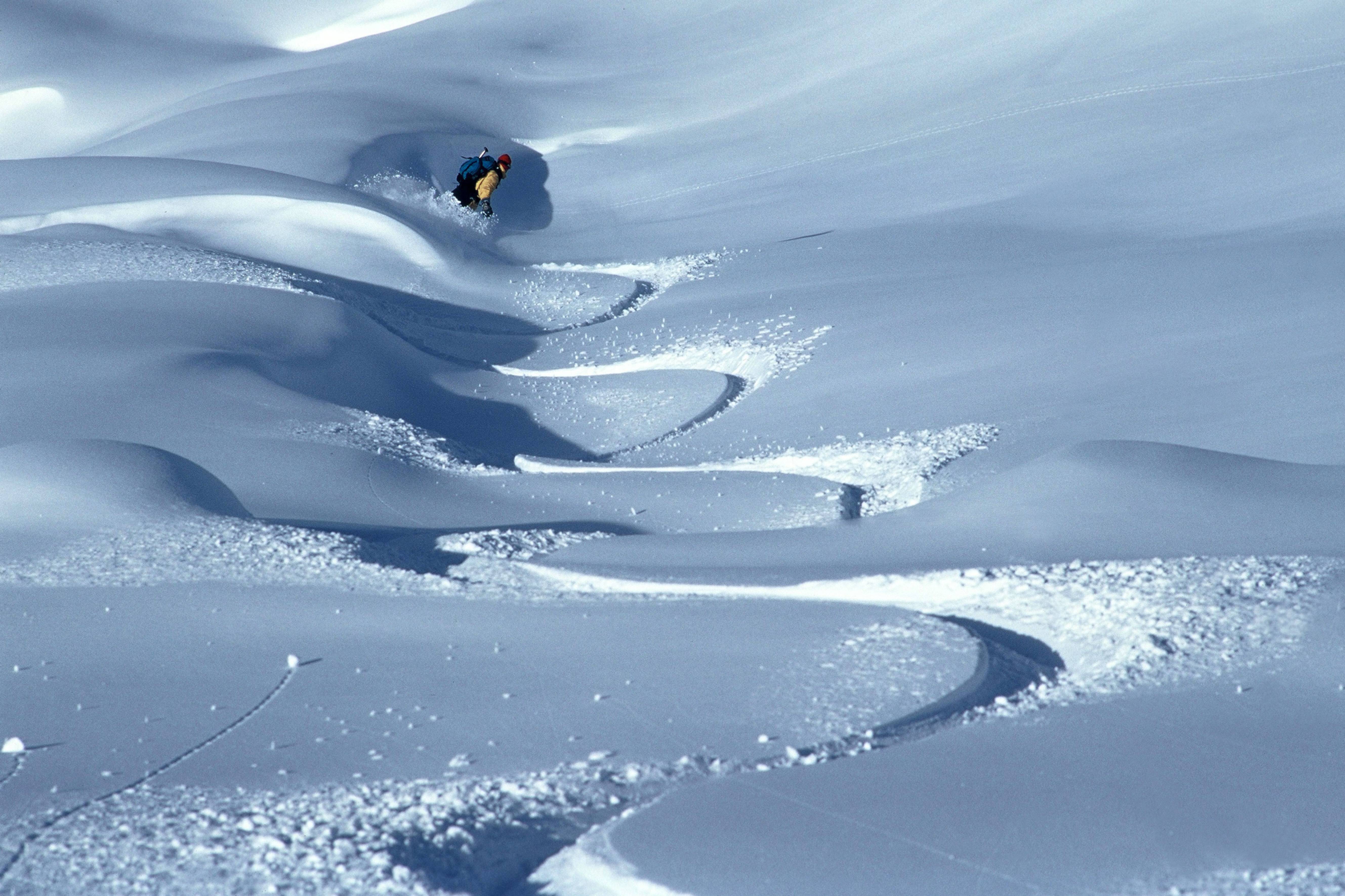 SNOWBOARDER