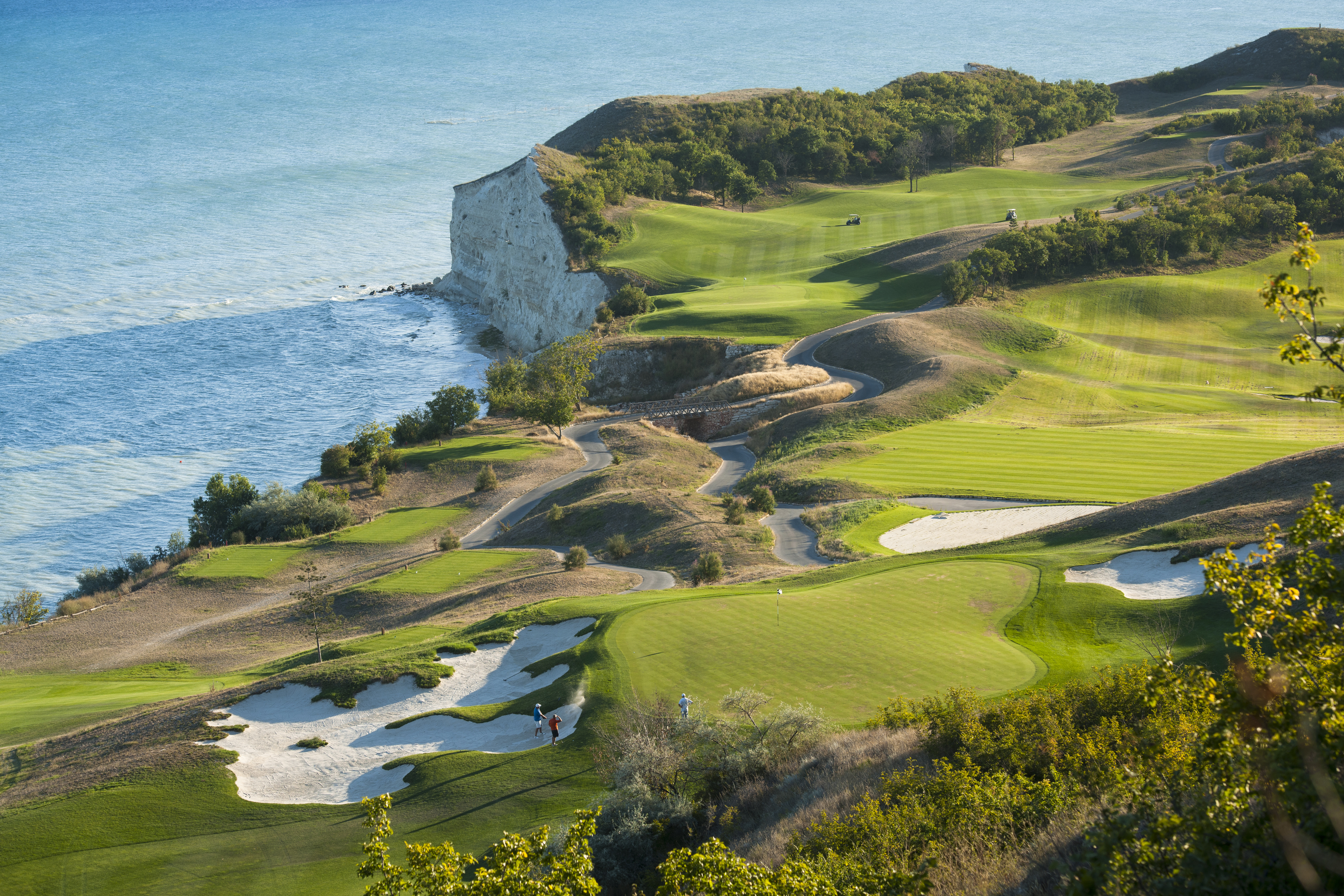 THRACIAN CLIFFS GOLF COURSE